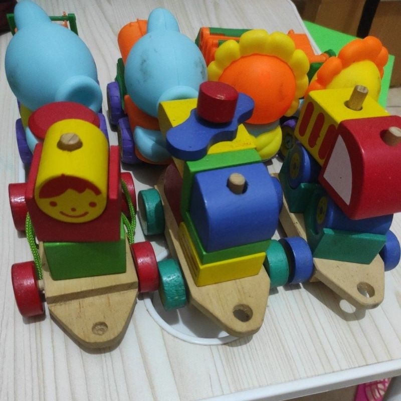 preloved mainan kayu anak / preloved mainan kereta kayu / preloved helikopter kayu / preloved truck 