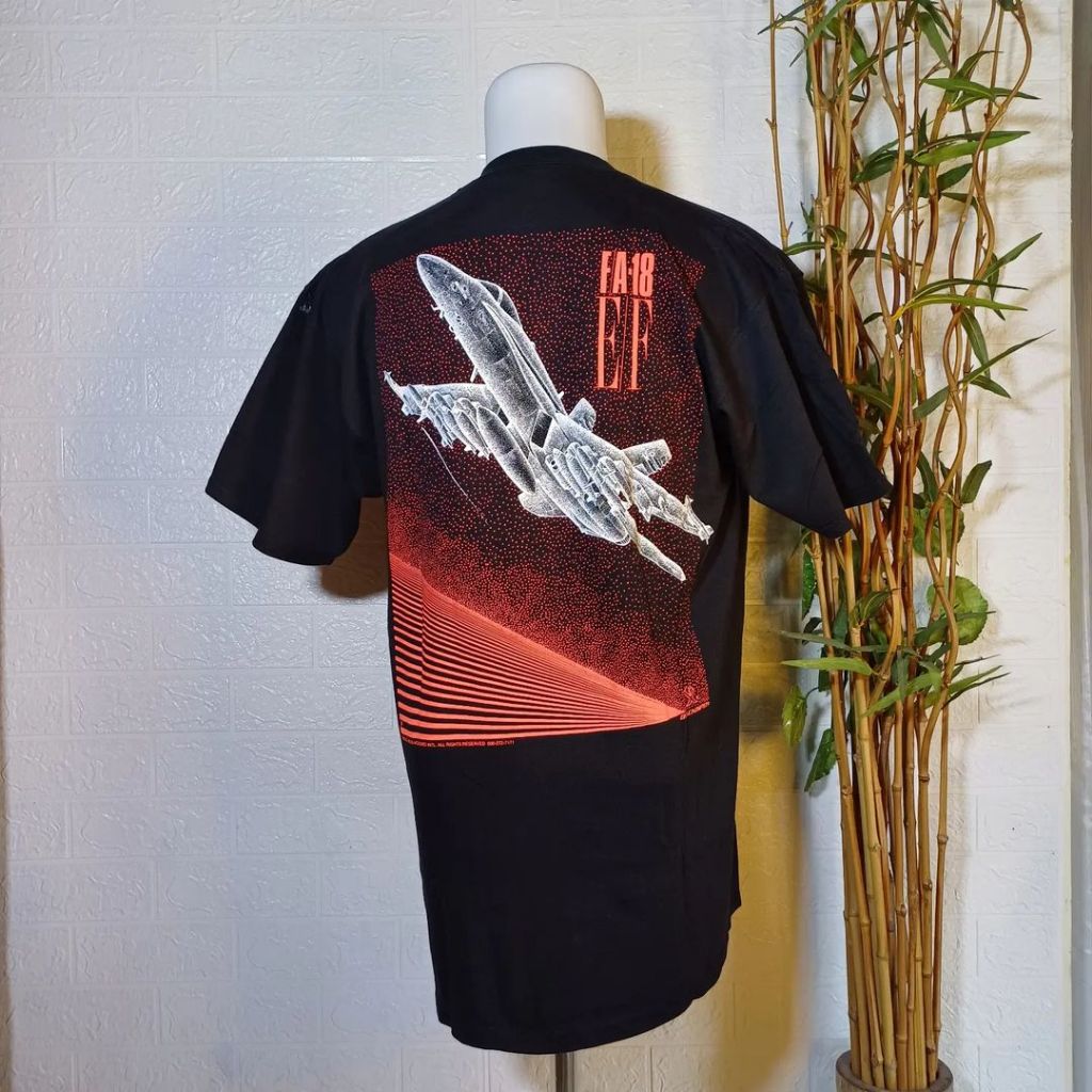 KAOS VINTAGE FA-18 EF POCKET (SECOND BRANDED) SIZE XL, HITAM, TS0047
