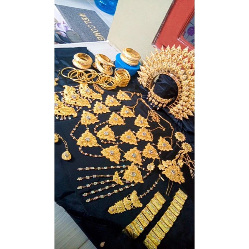 Aksesoris pengantin Bugis mewah, jenis padongkok