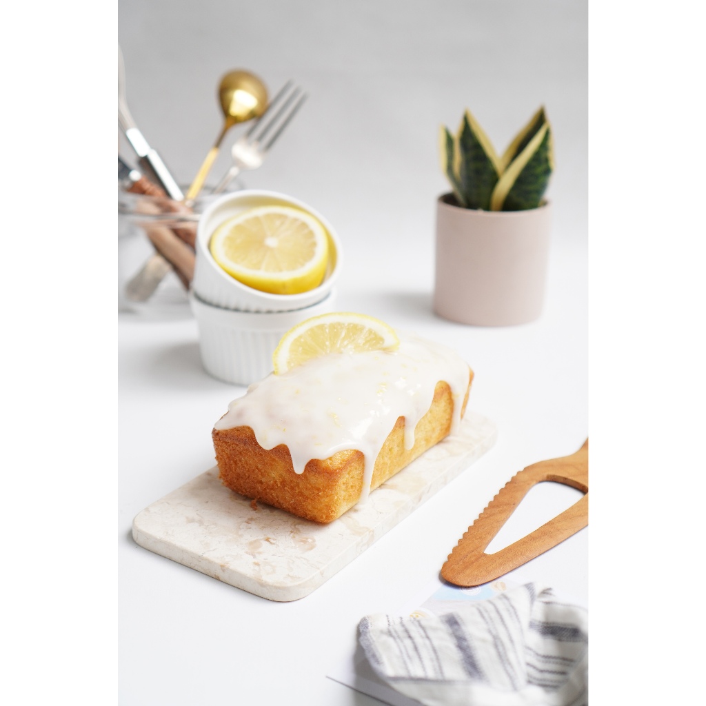 

Lemon Loaf Cake with Lemon Glaze by Ergu - Low Fat