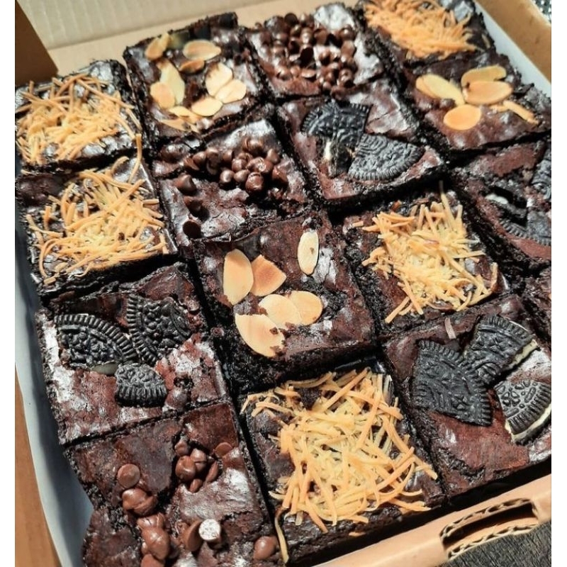 

Fudgy Brownies Premium