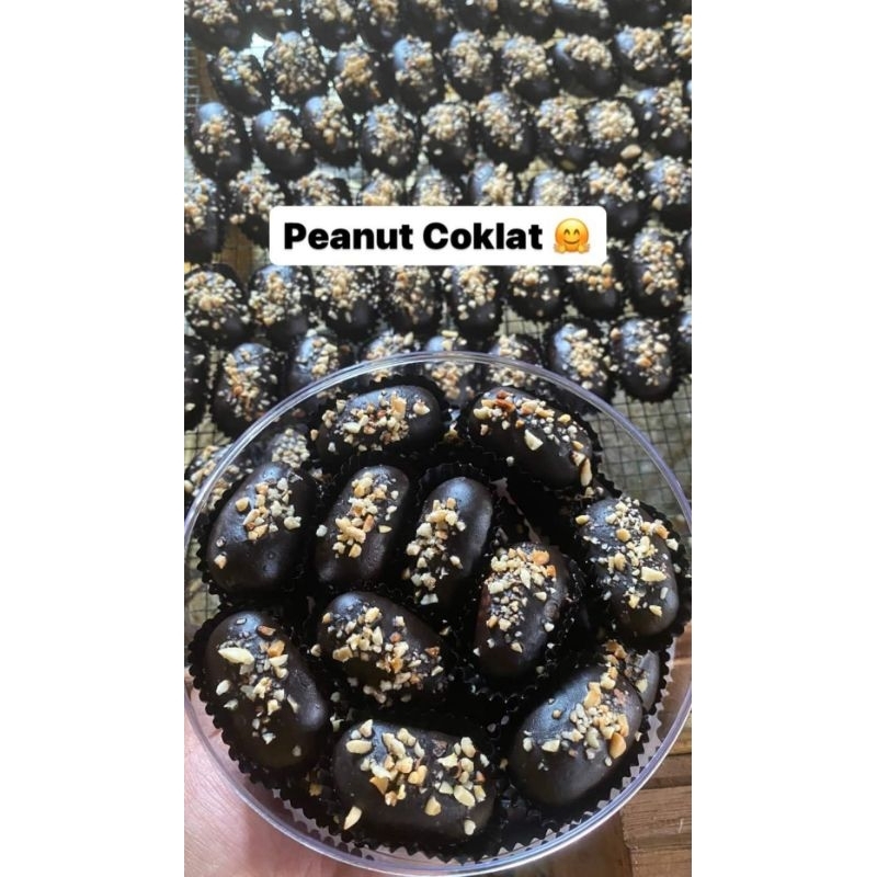 

KUE KERING PEANUTS COKLAT Toples 500gr