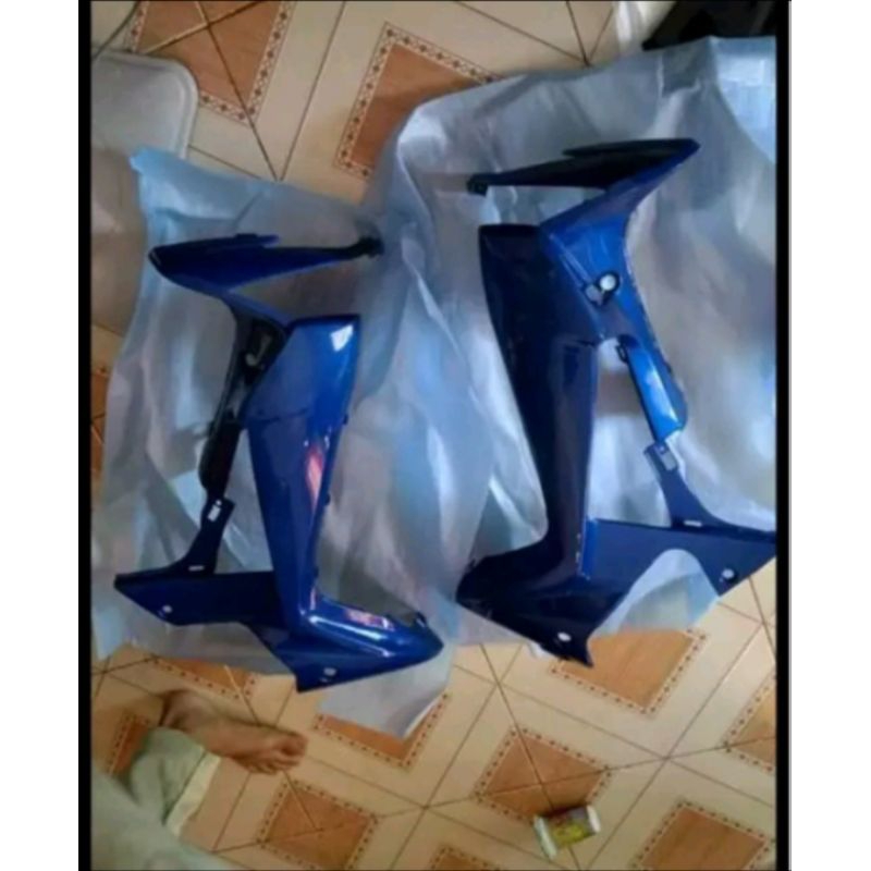 sayap luar tebeng sayap   luar kanan kiri  Honda Supra x 125 new Betmen 2008-2010 warna  biru warna 