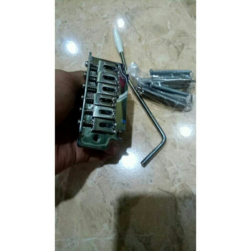 Tremolo semi updown 2 Pivot original squier