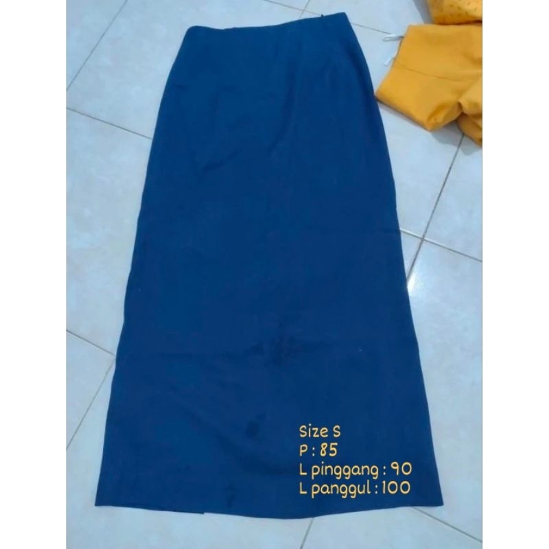 Rok Seragam Bank Mandiri Warna Navy Size S PRELOVED