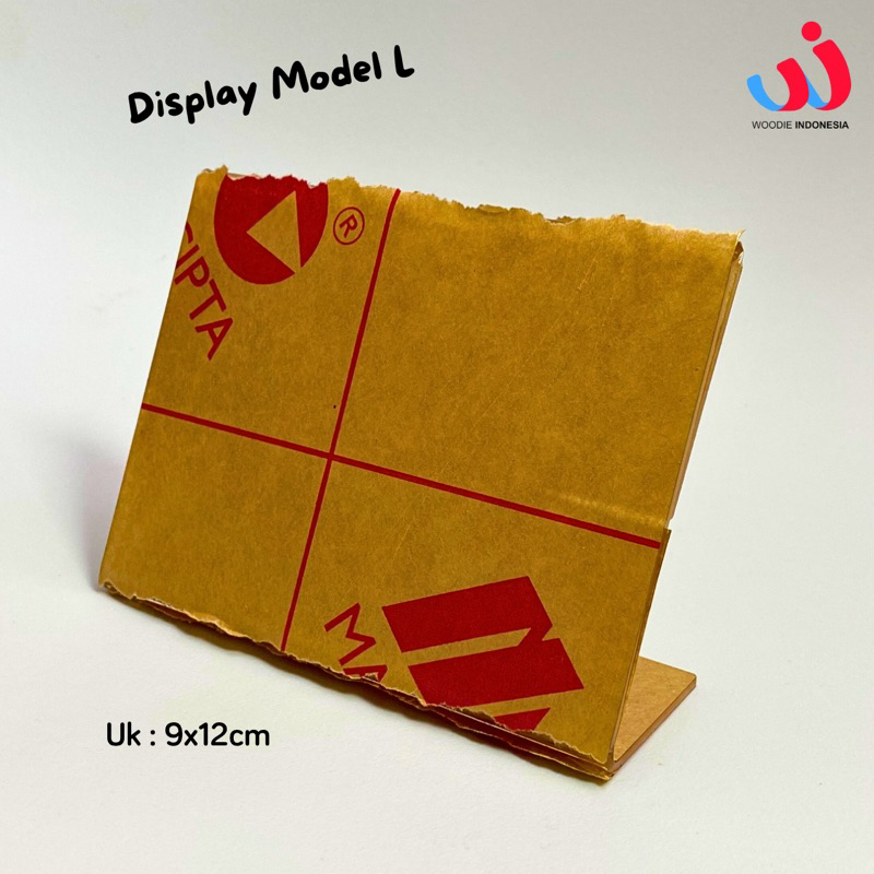 

display papan nama model L landscape ukuran 9x12cm