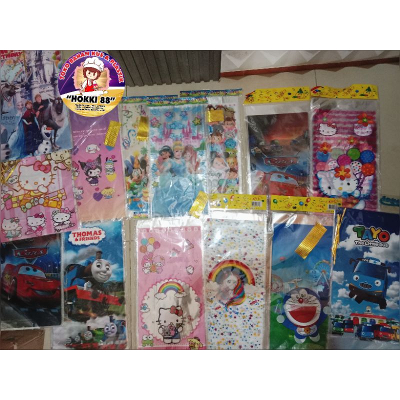 

plastik snack ulang tahun/godie bag random
