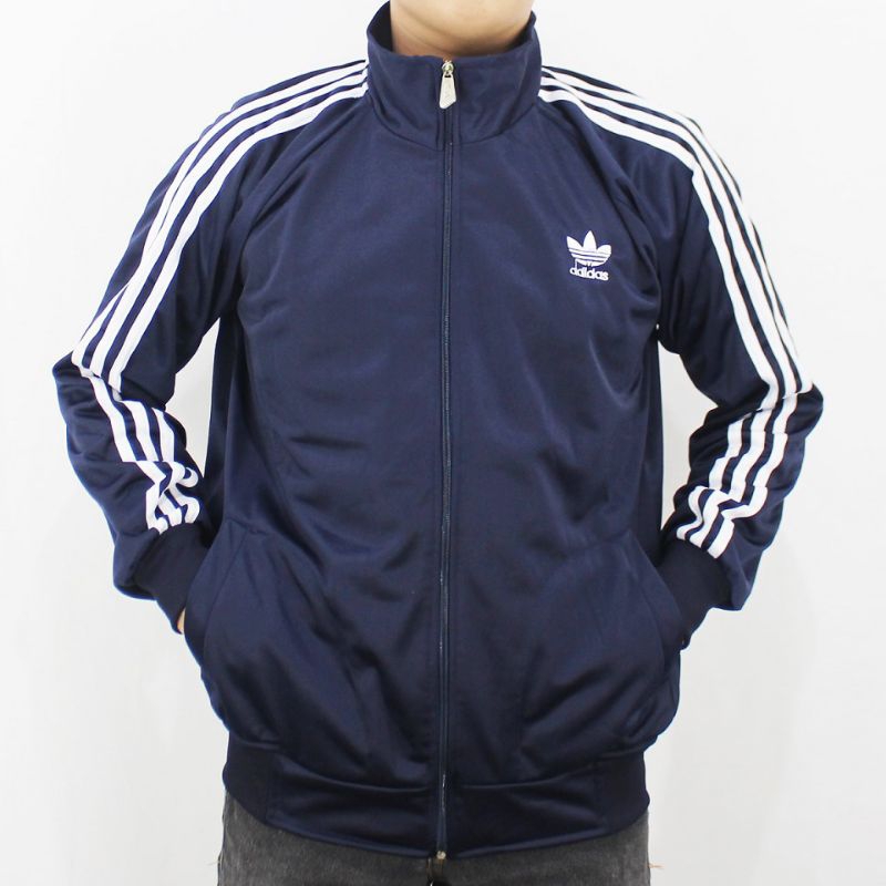 RUNNING JAKET ADIDAS .JAKET ADIDAS BERBAGAI LIST.SIZE M L XL JAKET OLAHRAGA ADIDAS
