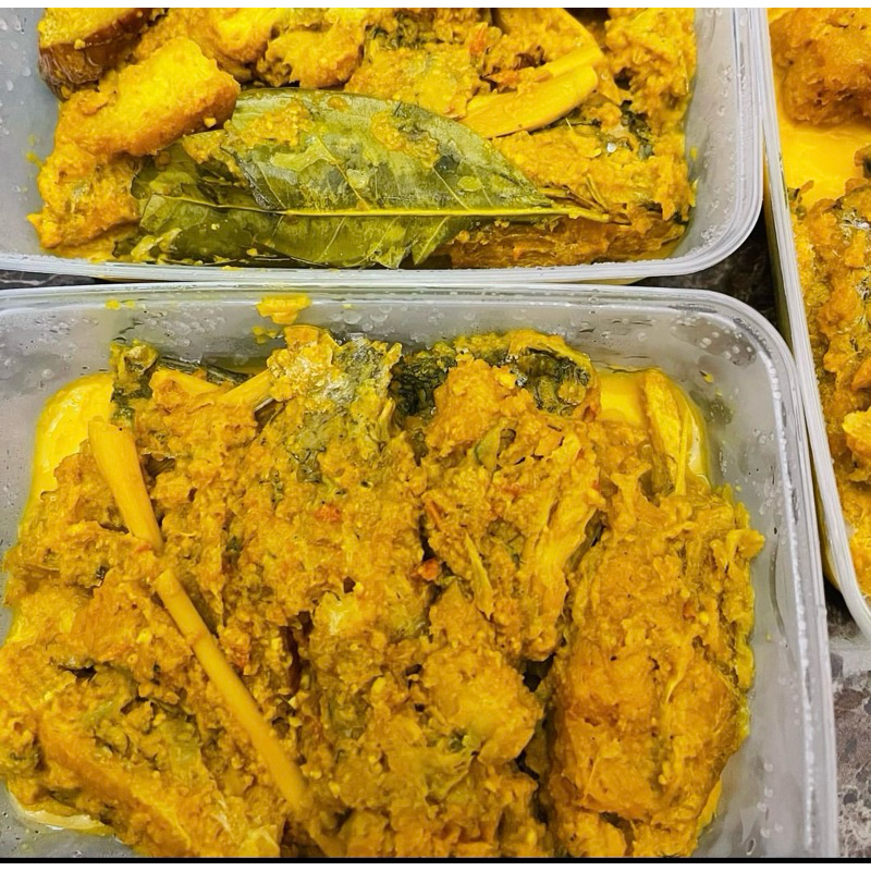 

Gurame bumbu kuning 1 ekor sedang