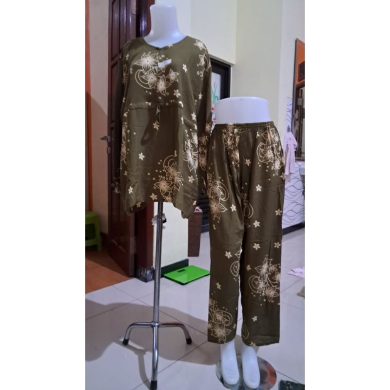 SETELAN DASTER CELANA / DASTER KENCANA UNGU