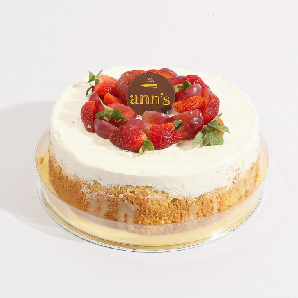 

Ann's - Tres Leches - Birthday Cake / Kue - Round 20 cm