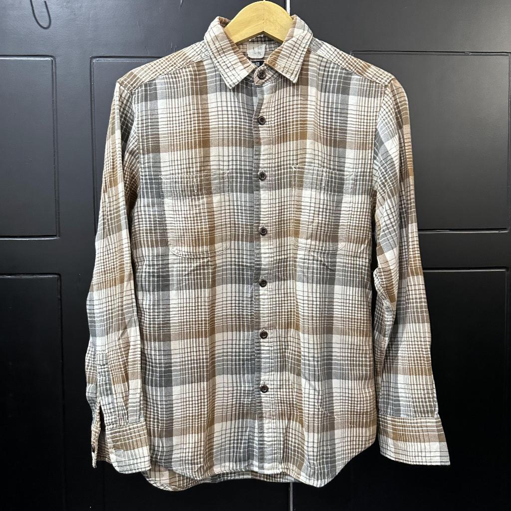 kemeja flanel uniqlo s coklat motif