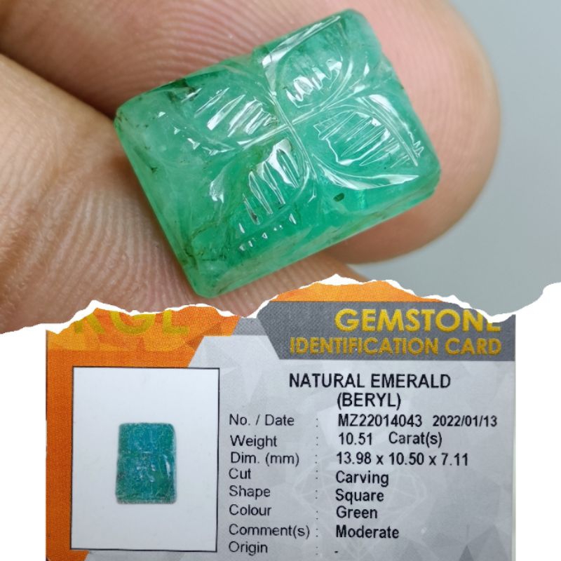 Natural Emerald Beryl Zamrud Carving Ukiran Memo KGL lab