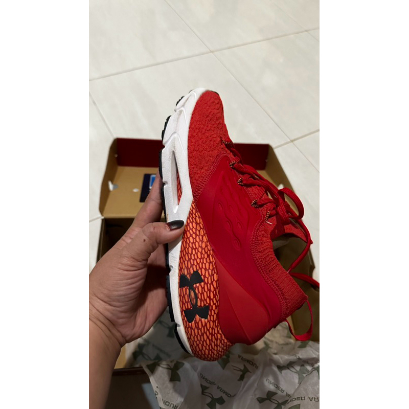 Preloved Authentic Under Armour Hovr Phantom 2 Red