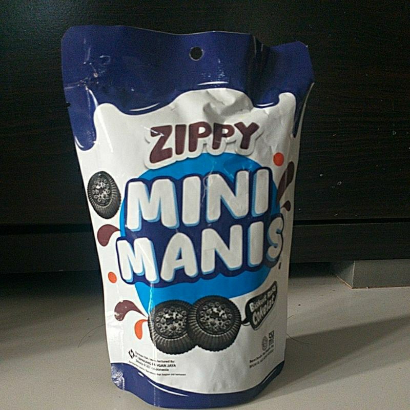 

Biskuit Zippy rasa coklat kemasan pouch 30 gram