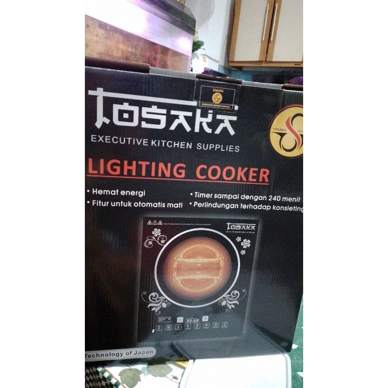 TOSAKA LIGHTING COOKER