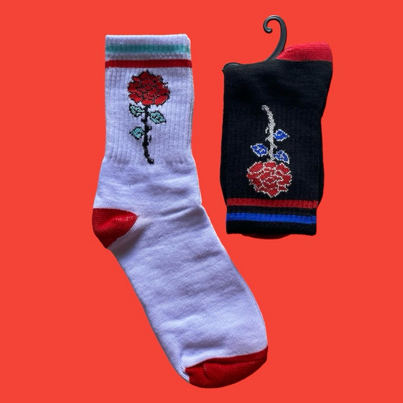 Kaos Kaki Oldschool Garis Motif Mawar / Kaos Kaki Setengah Betis Motif Bunga Rose Tebal