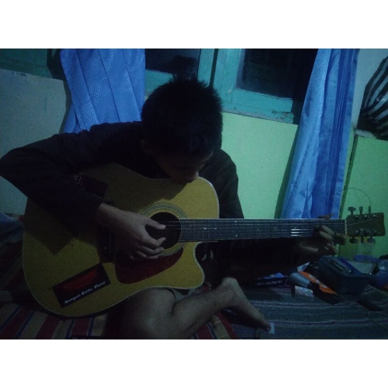 GITAR YAMAHA G800