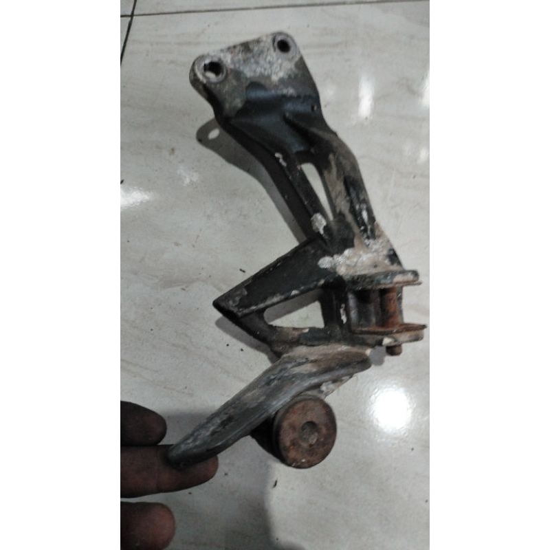 bostep footstep kanan pangkon knalpot jupiter z