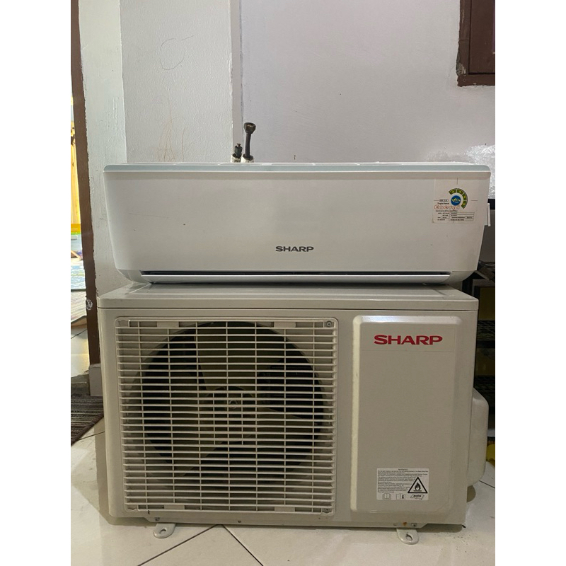 dijual air conditioner (ac) sharp 1/2 pk