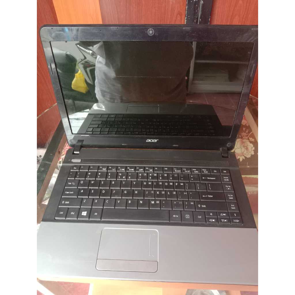 LAPTOP ACER E1 - 421 Memori 4 GB