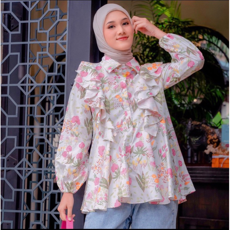 Preloved hijabchic qiandra multicolour blossom top size s