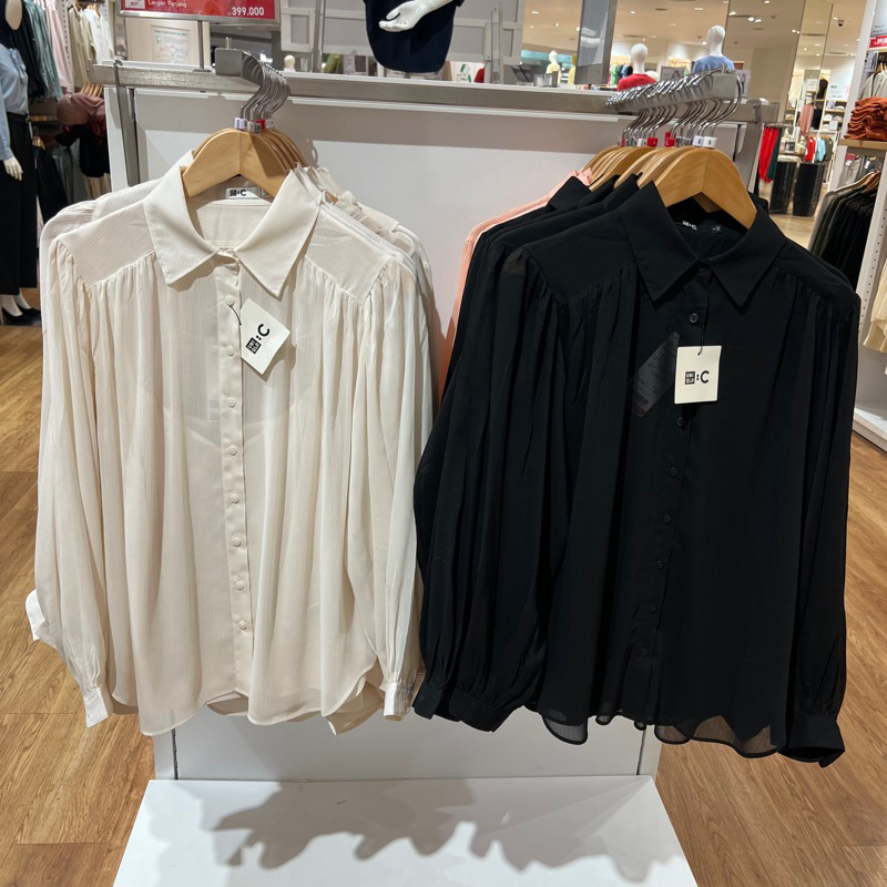 SALE‼️ UNIQLO Blouse Sheer Lengan Panjang Wanita Women