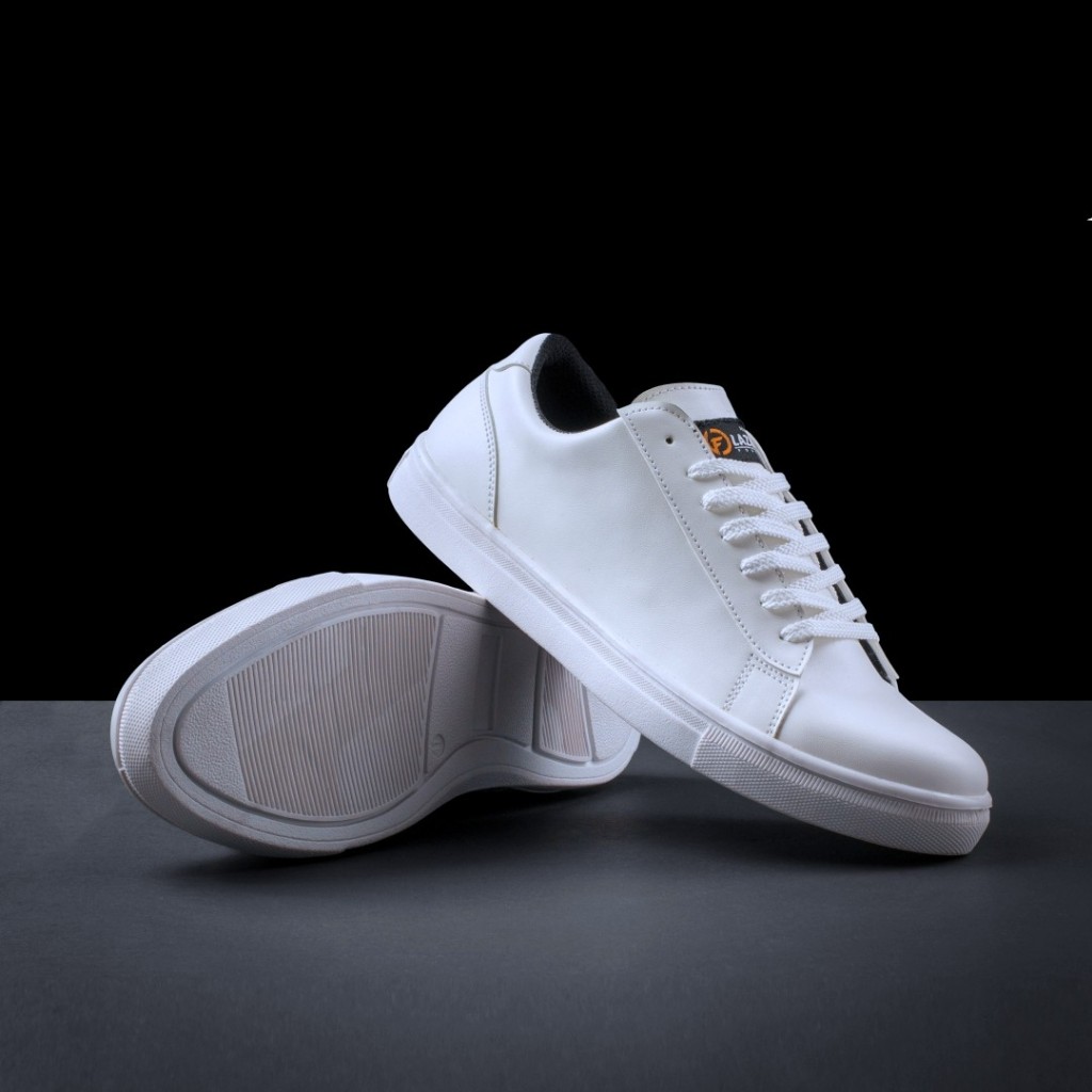 Sepatu Sneakers Casual Pria FLAZHBACK SPARTA FULL WHITE