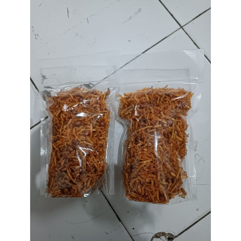 

keripik kentang mustofa