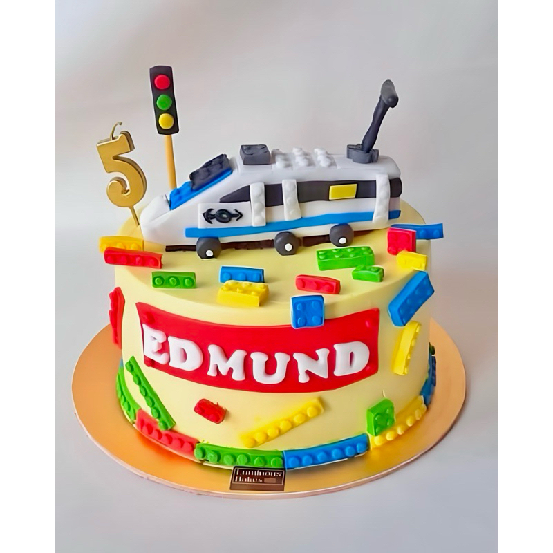 

LEGO SHINKANSEN TRAIN 3D FONDANT CUSTOM CAKE