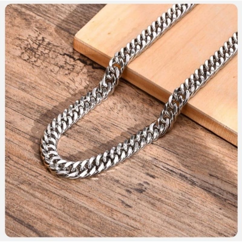 KALUNG TITANIUM MODEL RANTAI BAJA RAPAT KEREN PRIA WANITA/TITANIUM ANTI KARAT
