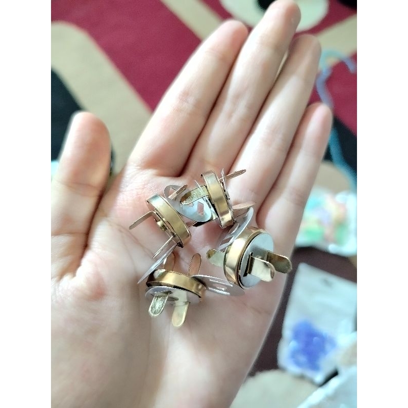 MAGNET TAS WANITA WARNA LIGHT GOLD C104 FASHION WANITA