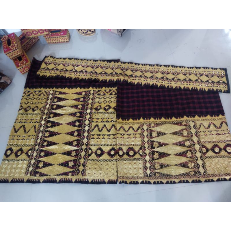 

Set Tapis Antik Benang Mas Asli Sulam Tangan|| Tapis Lampung