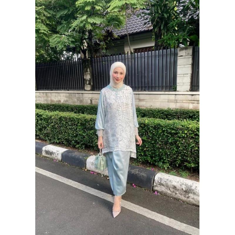 ZARA BLOUSE SARAH THE LABEL