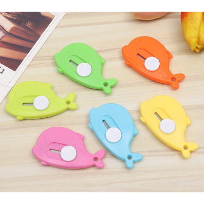 

NEW ✨Pisau Kecil Model Dolphin Alat Buka Paket Serbaguna pemotong kertas / Pisau Kecil Model Dolphin Alat Tulis kantor Sekolah