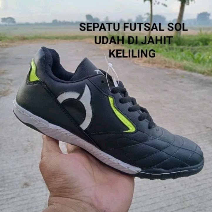Sepatu futsal outsole sudah jahitan keliling/sepatu futsal dewasa/sepatu futsal terlaris