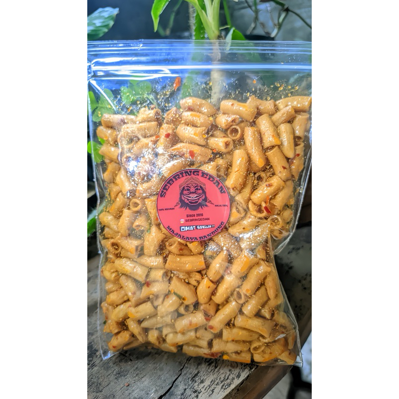 

Makaroni Sebring Edan / Basreng Pedas Daun Jeruk