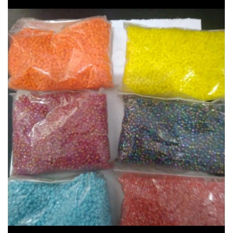 mote pasir warna warni