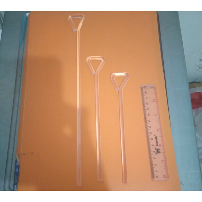 Spreader Lab Panjang  18cm Ujung Segitiga dan Bentuk L. Spreader Laboratorium. Bahan Kaca. Glass Spr