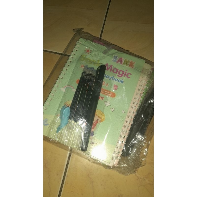 

buku tulis ajaib