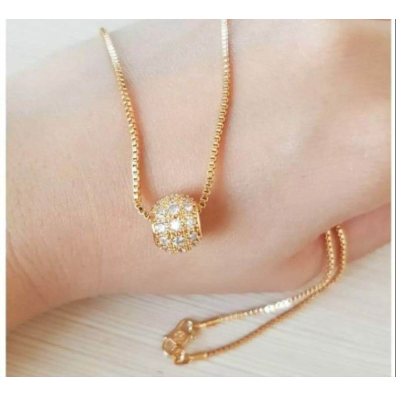 Kalung Titanium Liontin Bola Permata Berlapis Emas
