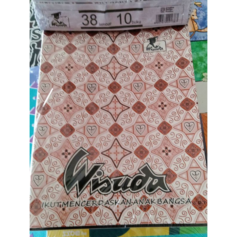 

BUKU TULIS CAMPUS WISUDA 38 LEMBAR ISI 10 BUKU TULIS KERTAS PEPER.