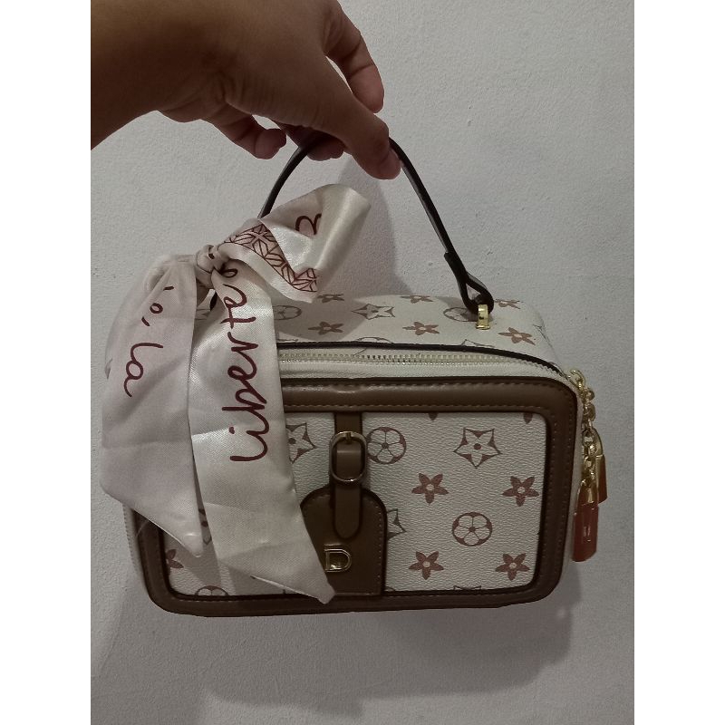 Preloved tas selempang wanita slingbag kulit sintetis handbag