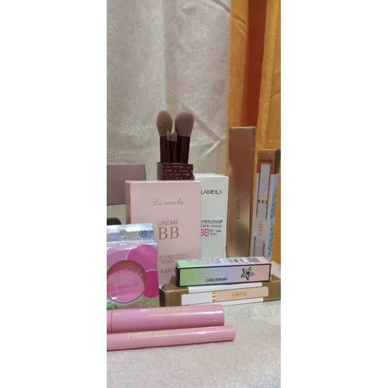 Make Up Lameila 19 Item