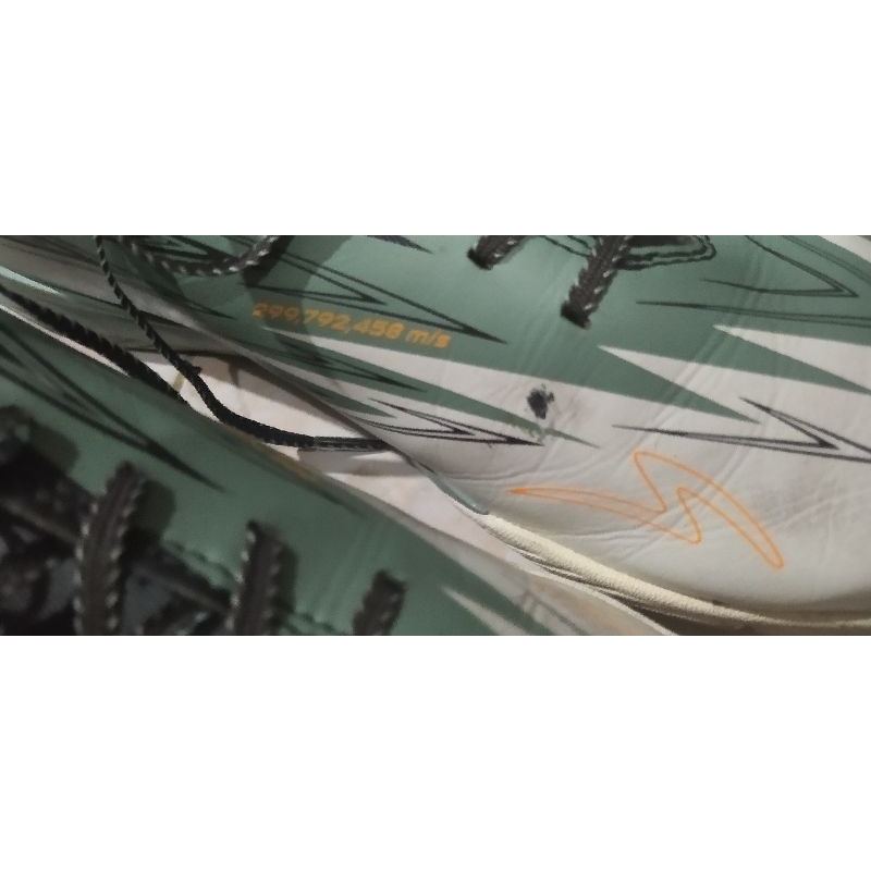 sepatu futsal size 44 lecet sitik