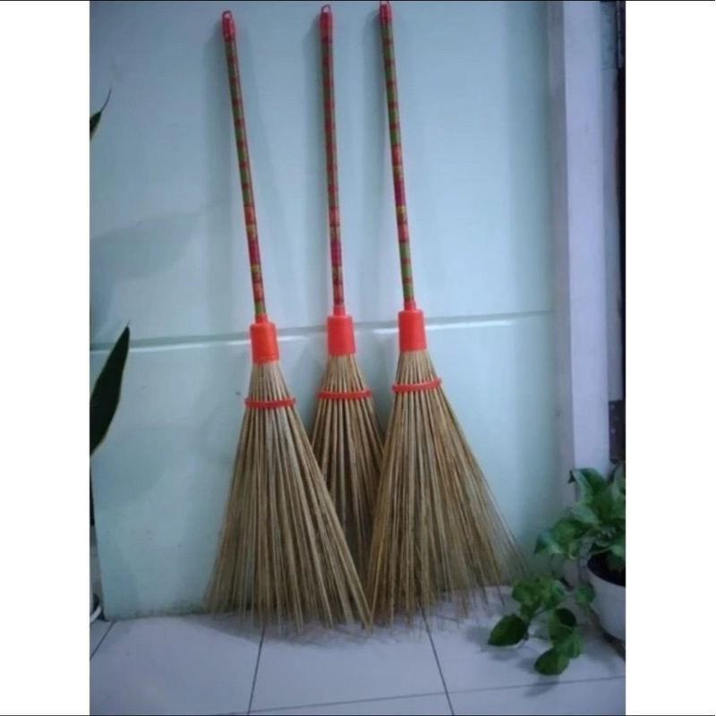 Sapu Lidi Gagang Kayu / Sapu Taman Kokoh