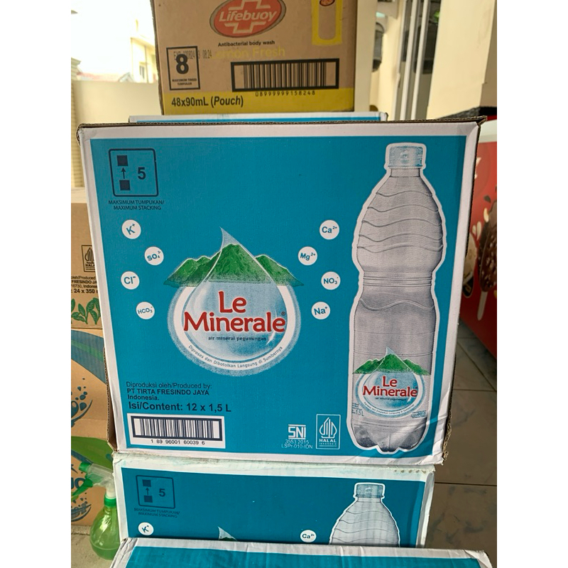 

LE MINERALE 1,5 LITER x 12pcs (DUS)