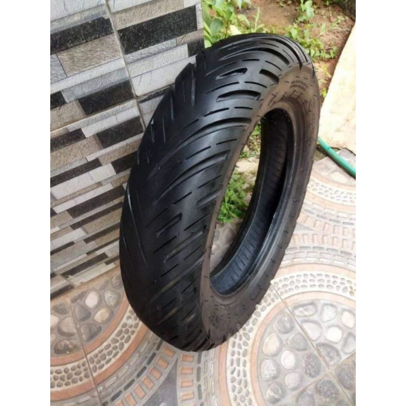 Ban belakang copotan motor scoopy standar merk federal ukuran 110/90 ring 12 tubles