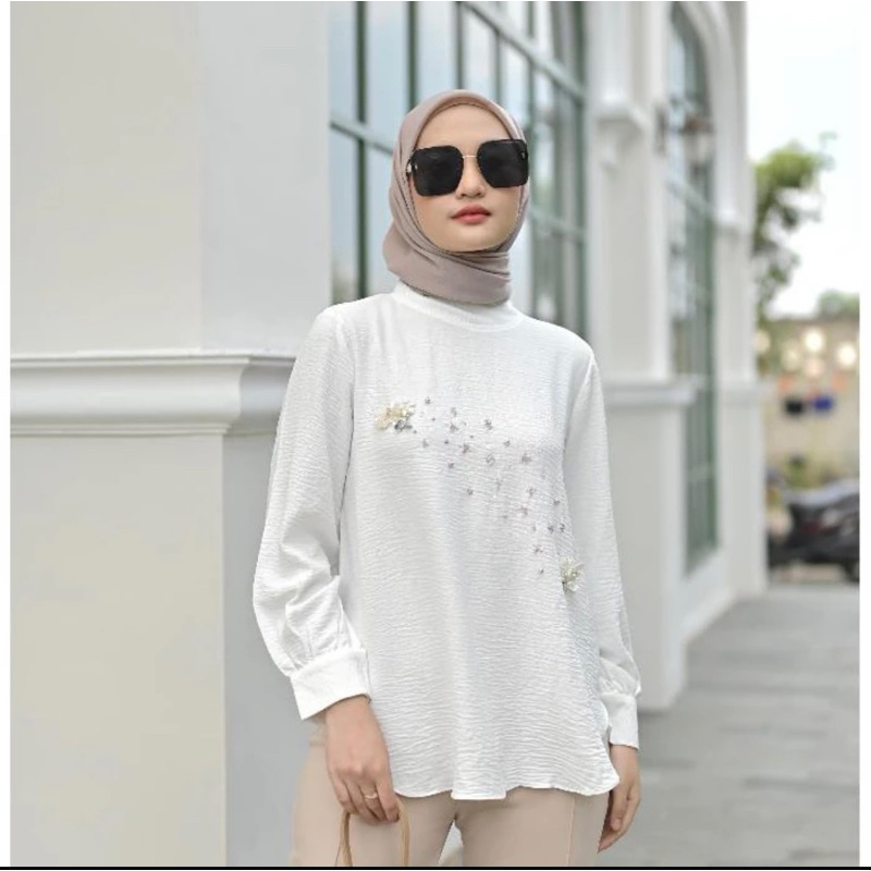 Zeta blouse - white by vanillahijab