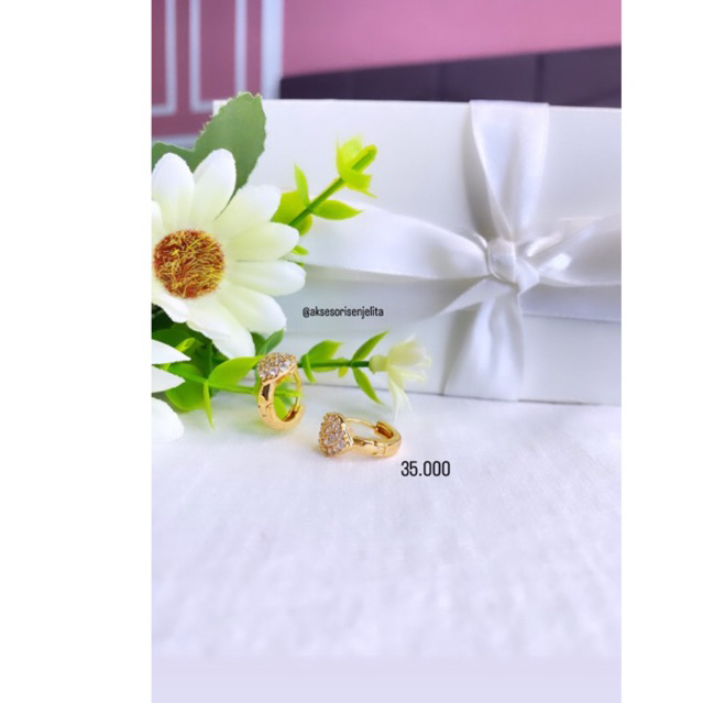 anting love titanium